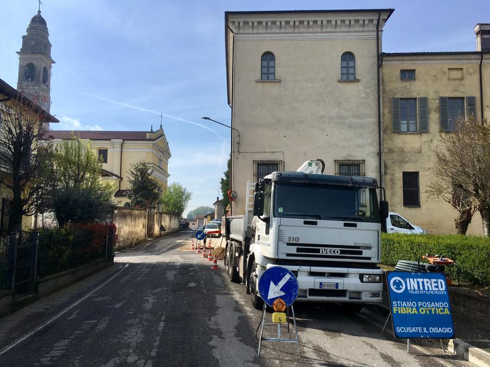 MARTEDI 9 APRILE: Lavori di posa fibra ottica su Via Roma