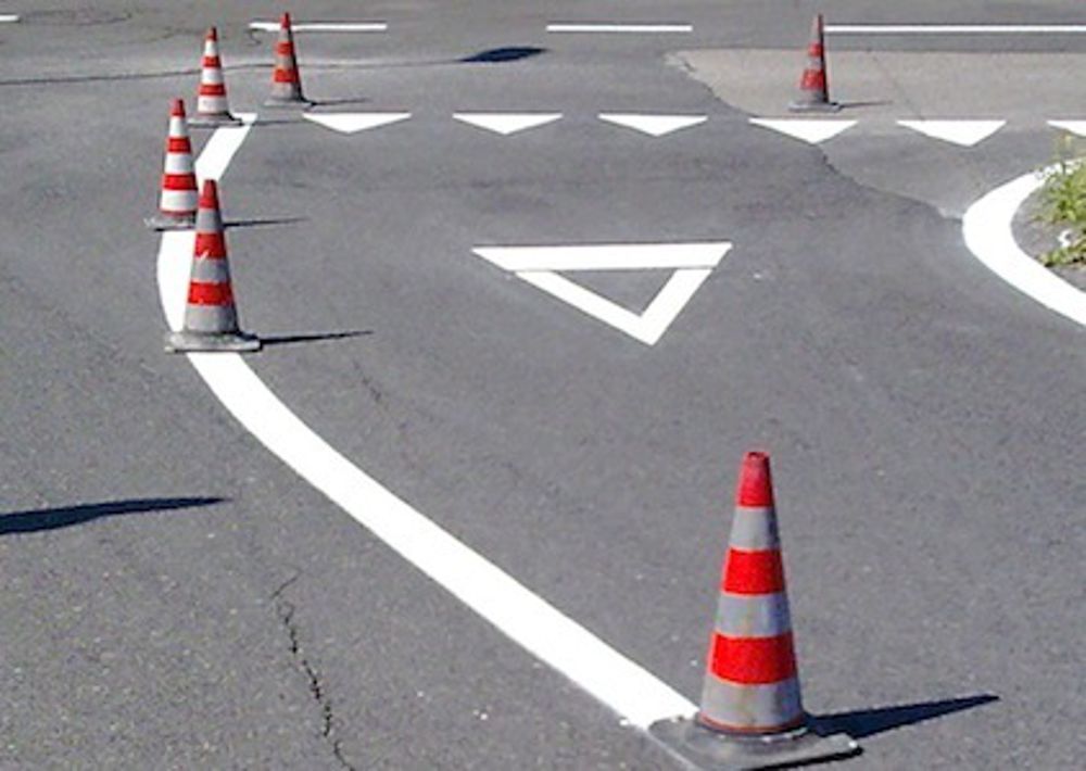 Lavori in corso domani: Segnaletica orizzontale e fibra